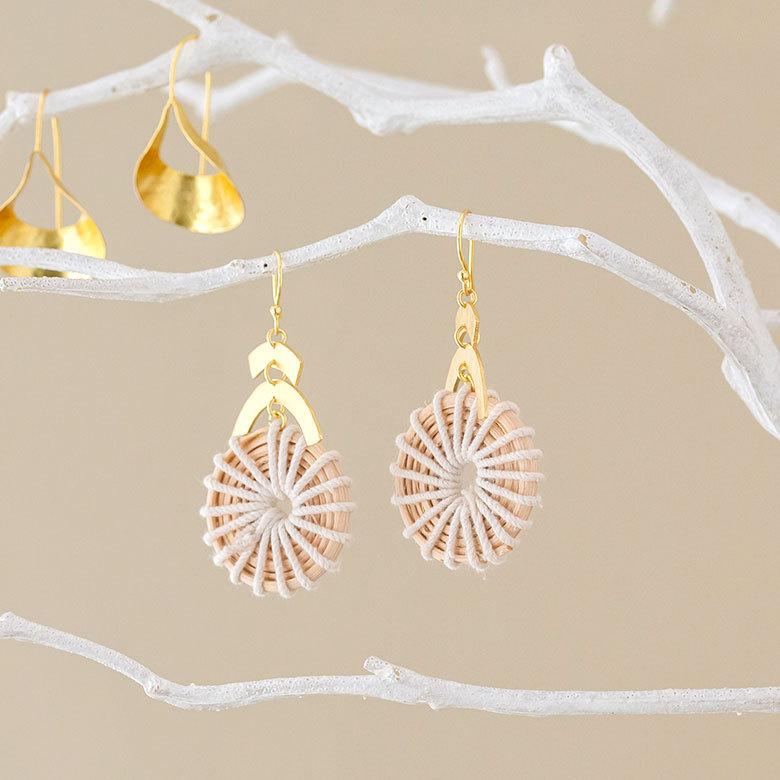 ピアス 真鍮 ラタン ゴールド アクセサリー レディース フックピアス エスニック 揺れる エレガント カジュアル アジアン おしゃれ 34455 | ブランド登録なし | 12