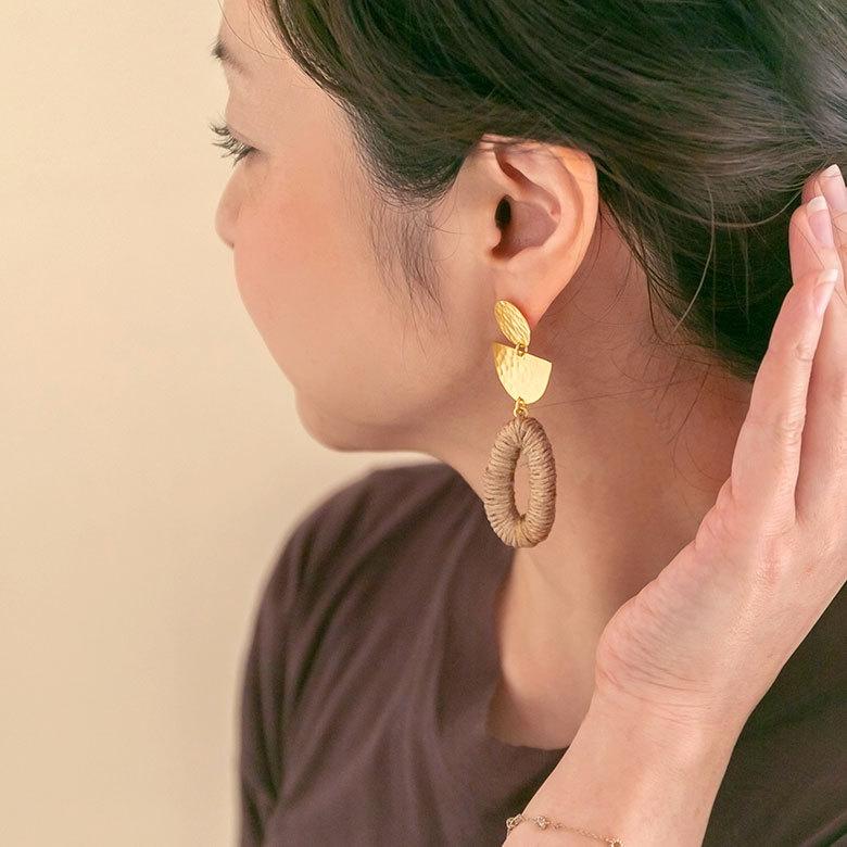 ピアス 真鍮 ジュート ゴールド アクセサリー レディース フック ピアス エスニック 揺れる エレガント カジュアル アジアン おしゃれ 34458 | ブランド登録なし | 02