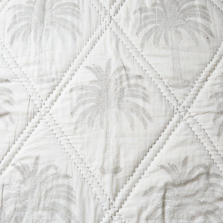 マルチカバー キルト 大判 ブランケット 正方形 ソファ ベッド ヤシの木 春 夏 秋 冬 綿 コットン ベビー 子供 洗える 洗濯可  おしゃれ 北欧 34462 | ブランド登録なし | 01