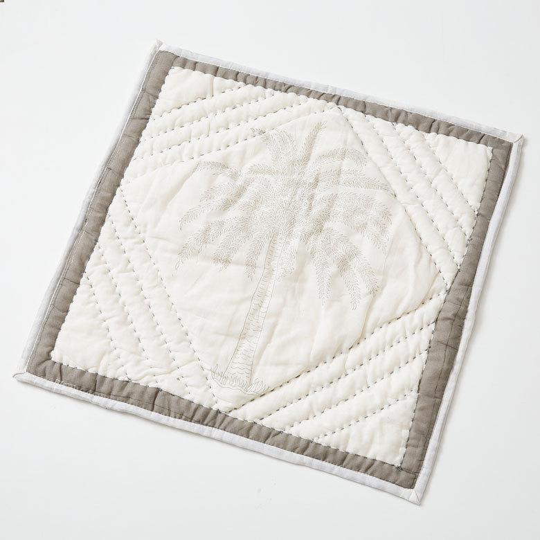 クッション カバー キルト 綿 正方形 45×45cm ヤシの木 春 夏 秋 冬 夏用 コットン 洗える 洗濯可  おしゃれ 北欧 ビーチ リゾート 西海岸 コースタル 34466 |  | 18