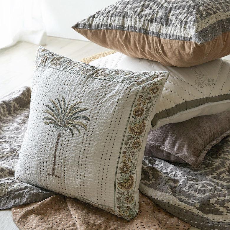 クッション カバー キルト 綿 正方形 45×45cm ヤシの木 春 夏 秋 冬 夏用 コットン 洗える 洗濯可  おしゃれ 北欧 ビーチ リゾート 西海岸 コースタル 34467 |  | 08