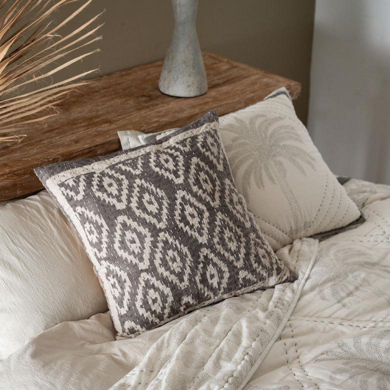 クッション カバー キルト 綿 正方形 45×45cm 幾何柄 春 夏 秋 冬 夏用 コットン 洗える 洗濯可  おしゃれ 北欧 ビーチ リゾート 西海岸 コースタル 34468 |  | 15