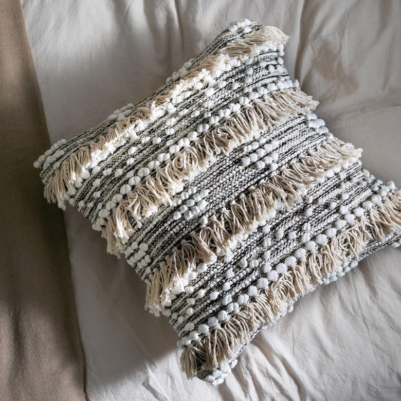 クッションカバー コットン ハンドルーム 手織り 45ｘ45cm フリンジ Raha ラーハ 正方形 四角 ソファ ベッド アウトドア リビング BOHO アジアン 雑貨 34477-bk | ブランド登録なし | 15
