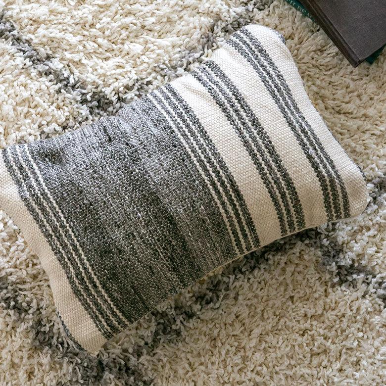 クッションカバー キリム柄 30ｘ50cm ボーダー柄 インド  長方形 横長 ピロー 背もたれ ソファ ベッド アウトドア 車内 おしゃれ かっこいい 北欧 西海岸 34479 | ブランド登録なし | 05