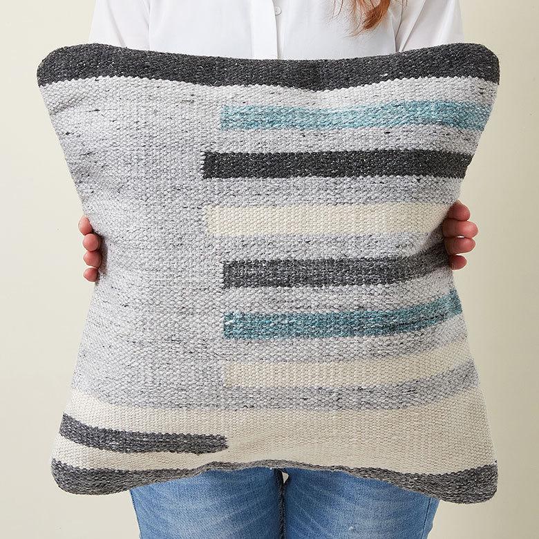 クッションカバー キリム柄 45ｘ45cm ボーダー柄 インド  正方形 四角 ソファ ベッド アウトドア 車内 リビング おしゃれ かっこいい 北欧 西海岸 ビーチ 34481 | ブランド登録なし | 07