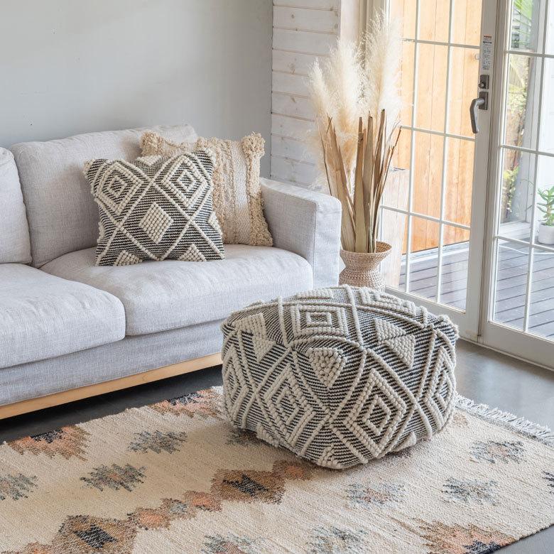 クッションカバー インド グレー モノトーン 幾何柄 ダイヤ柄 Raha ラーハ  正方形 四角 クッション用カバー モロッカン おしゃれ 西海岸 ビーチ 34485-bk | ブランド登録なし | 16