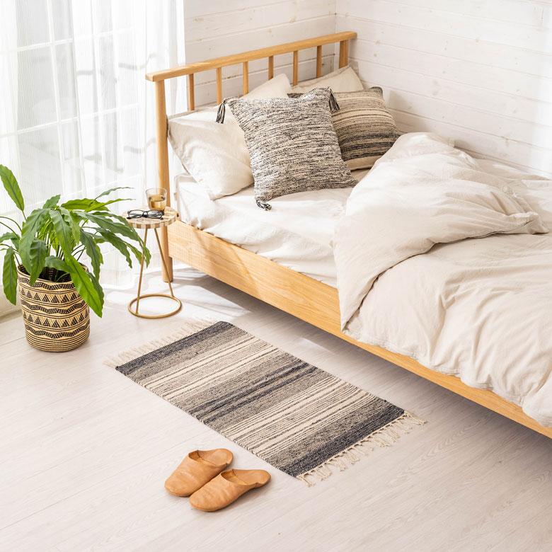 玄関 マット フリンジ モノトーン ボーダー ストライプ 約 50×80cm  室内 キリム風 アウトドア キャンプ リビング 寝室 西海岸 ビーチ 韓国 ボーホー 34522 | ELEMENTS（インテリア） | 01