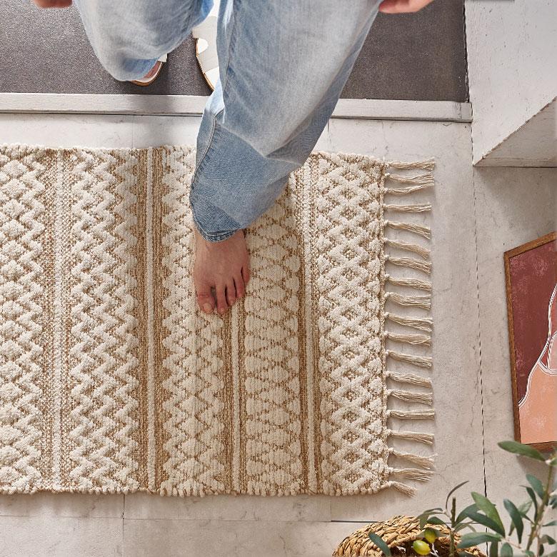 ラグ 玄関 マット バス お風呂 洗面所 シンメトリー柄 ダイヤ ボーダー 絨毯 じゅうたん カーペット おしゃれ 北欧 インテリア モダン 西海岸 34573 | ELEMENTS（インテリア） | 05