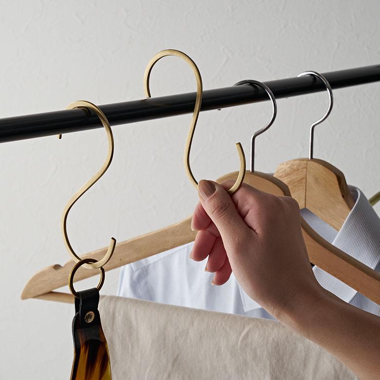 S字 フック 真鍮 M 大 ゴールド 金 属 アンティーク 風 吊り 下げ 見せる 収納 ウォール デコレーション 壁掛け おしゃれ 北欧 雑貨 インテリア 西海岸 34600 | ELEMENTS（インテリア） | 13