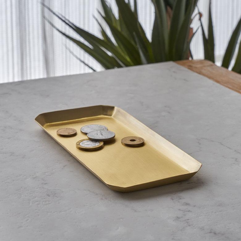 トレー 真鍮 トレイ キャッシュ 長方形 ゴールド 金 属 アンティーク 風 ペン 小物 入れ カルトン おしぼり おしゃれ 北欧 雑貨 インテリア 西海岸 34602 | ELEMENTS（インテリア） | 14