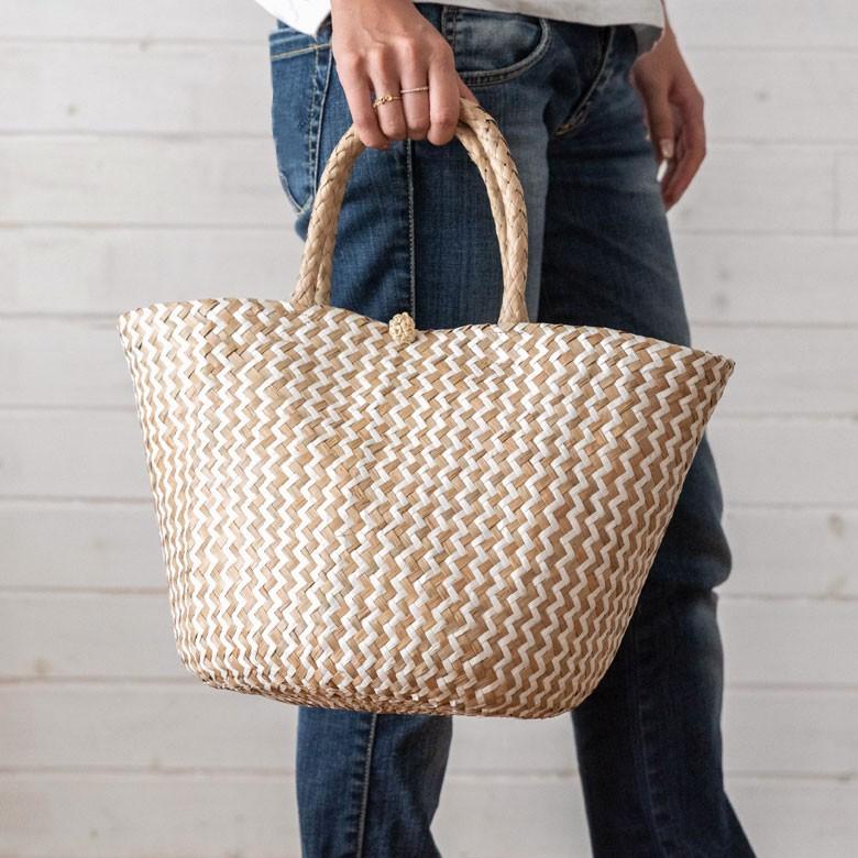 バスケット トートバッグ [ホワイト] シーグラス製 シェブロン柄 大容量 持ち手つき かご 収納 アジア雑貨 51155 | ELEMENTS（インテリア） | 02