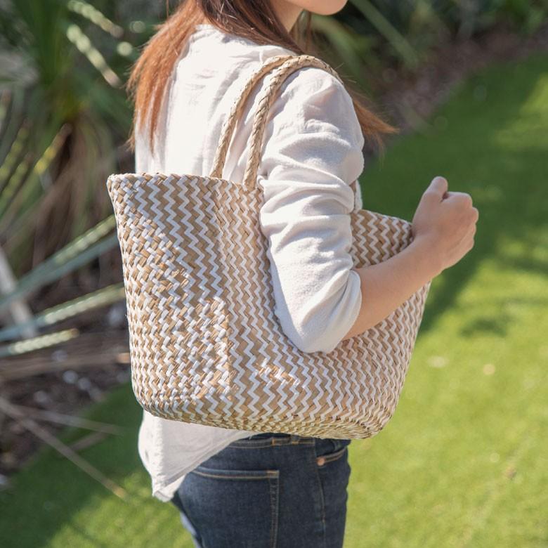 バスケット トートバッグ [ホワイト] シーグラス製 シェブロン柄 大容量 持ち手つき かご 収納 アジア雑貨 51155 | ELEMENTS（インテリア） | 04