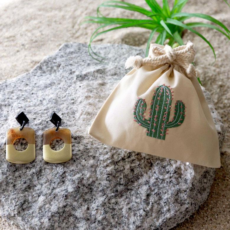 巾着袋 Sサイズ ベトナム 刺繍 オリジナル ポーチ ベトナム雑貨 ギフト プレゼント お土産 ハンドメイド おしゃれ リゾート 西海岸 Gio ha ジョーハ 51255 | ブランド登録なし | 18