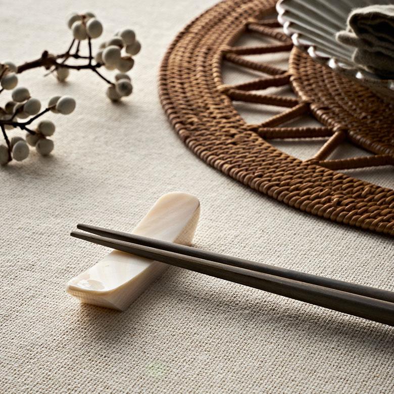 箸置き カトラリーレスト シェル 貝 ホワイト ロング シンプル カフェ カトラリースタンド ハンドメイド かわいい リゾート ギフト 51261 | ELEMENTS（インテリア） | 02