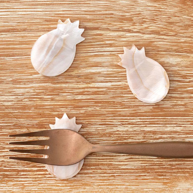 箸置き カトラリーレスト シェル 貝 パイナップル ピンク シンプル カフェ カトラリースタンド ハンドメイド かわいい ハワイアン ギフト 51264 | ELEMENTS（インテリア） | 08