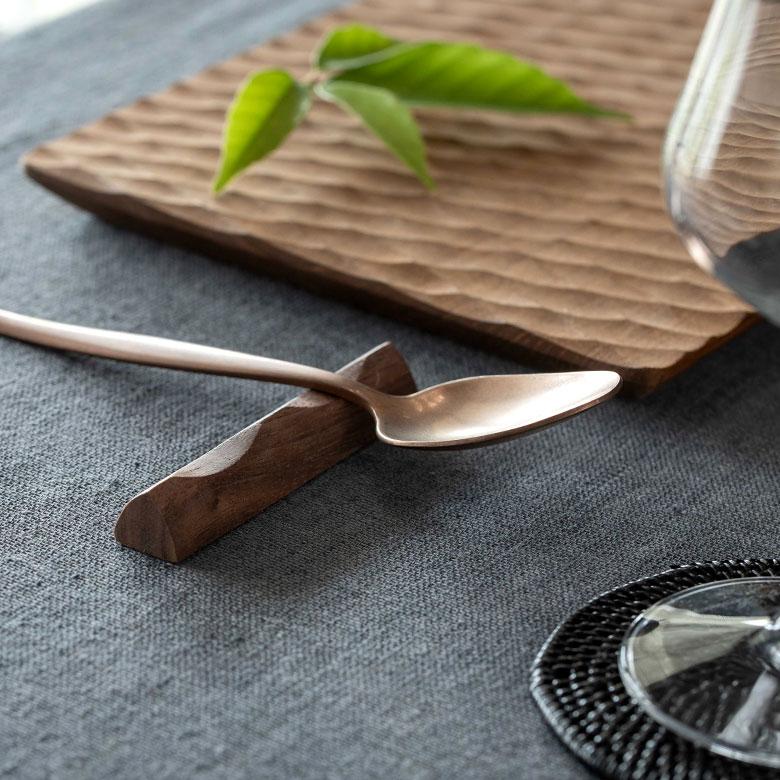 箸置き カトラリーレスト ウォルナットウッド 木製 ダークブラウン 天然木 ロング カフェ カトラリースタンド ハンドメイド かわいい リゾート ギフト 51265 | ELEMENTS（インテリア） | 15