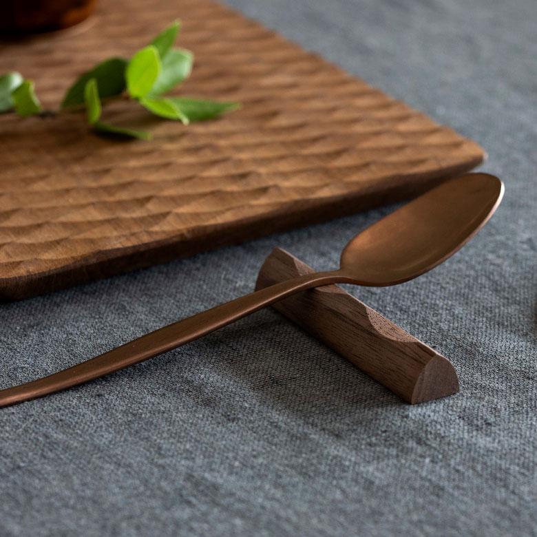 箸置き カトラリーレスト ウォルナットウッド 木製 ダークブラウン 天然木 ロング カフェ カトラリースタンド ハンドメイド かわいい リゾート ギフト 51265 | ELEMENTS（インテリア） | 19