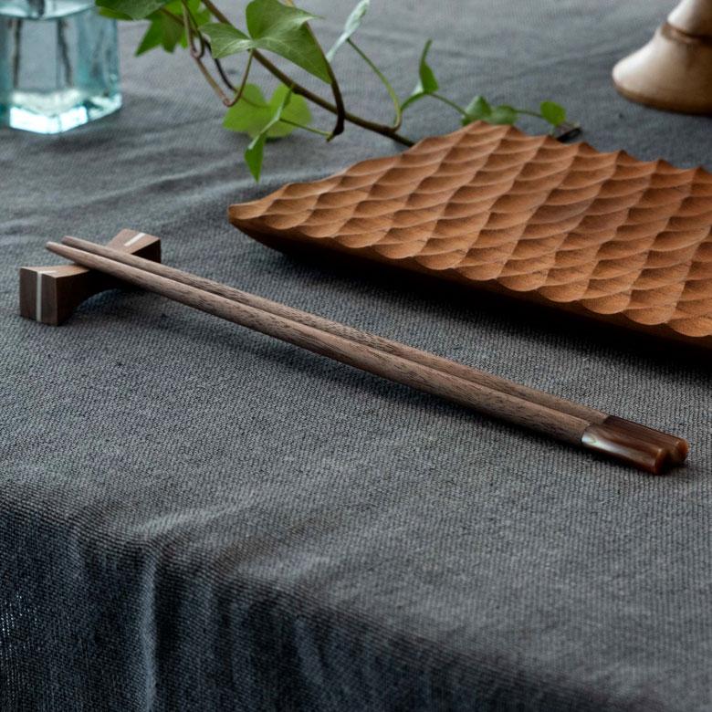 お箸 箸 木 天然木 シェル 貝 ウォルナット ダークブラウン 23cm 木製 無塗装 カフェ シンプル おしゃれ かわいい 無垢 カトラリー ハンドメイド 51271 | ELEMENTS（インテリア） | 01