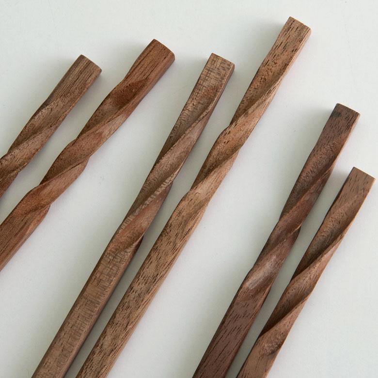 お箸 箸 木 天然木 ウォルナット ひねり ダークブラウン 23cm 木製 無塗装 カフェ シンプル おしゃれ かわいい 無垢 カトラリー ハンドメイド 51272 | ELEMENTS（インテリア） | 12