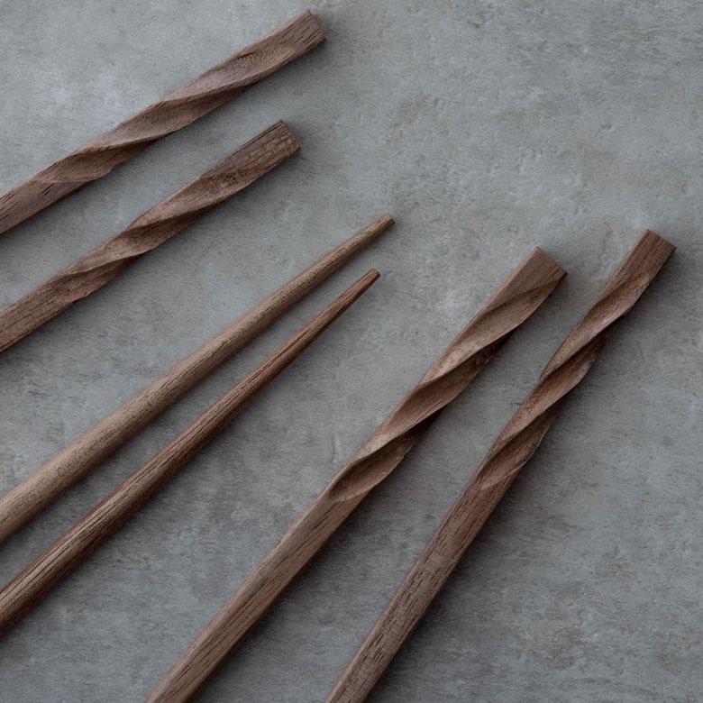 お箸 箸 木 天然木 ウォルナット ひねり ダークブラウン 23cm 木製 無塗装 カフェ シンプル おしゃれ かわいい 無垢 カトラリー ハンドメイド 51272 | ELEMENTS（インテリア） | 07