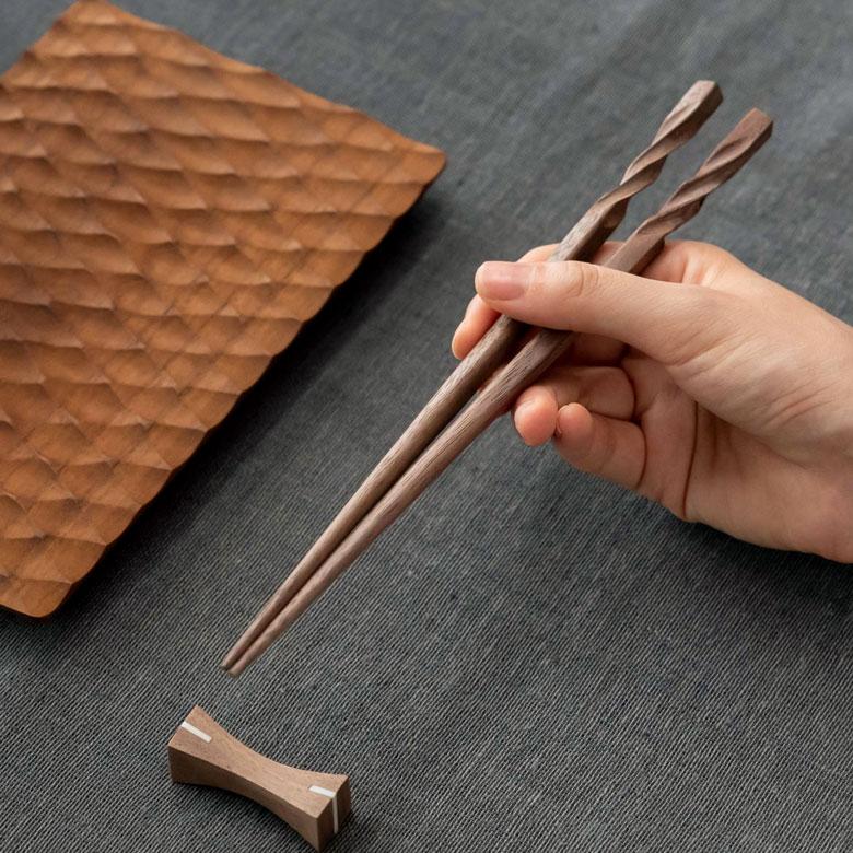 ELEMENTS お箸 箸 木 天然木 ウォルナット ひねり ダークブラウン 23cm