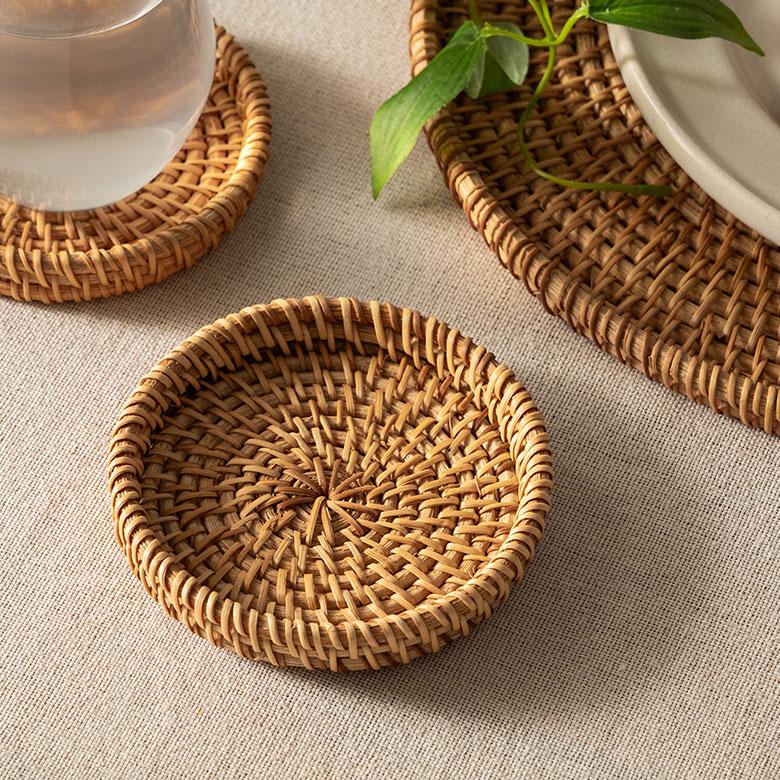 コースター ラタン 籐 約 直径 10cm トレイ トレー 小物 入れ 置き アクセサリー ピアス おしゃれ 北欧 リゾート 雑貨 インテリア 西海岸 メール便対応 51343 | ELEMENTS（インテリア）