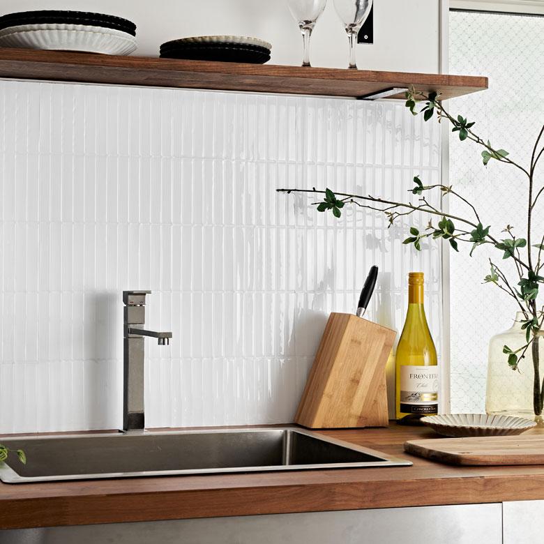 タイル シール ボーダー ストライプ 4枚 スタイリッシュ シンプル シート 防水 ウォール ステッカー デコレーション リメイク インテリア 壁材 西海岸 61729-4 | ELEMENTS（インテリア） | 18