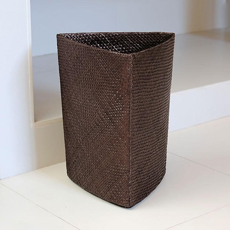 パンダンで編まれた アジアン ゴミ箱 三角形 ブラウン色 ハイクオリティ 見えない ダストボックス 鉢カバー おしゃれ 縦型 リビング アジアン雑貨 6236 | ブランド登録なし