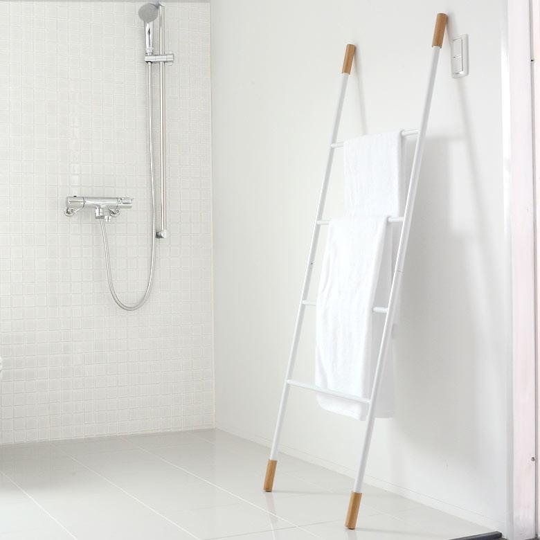 ラダーハンガー ラダーラック タオルラック はしご タオルハンガー 立て掛け 玄関 壁掛け収納 スチール ラック 竹 西海岸 おしゃれ 北欧 64500 | ブランド登録なし | 03