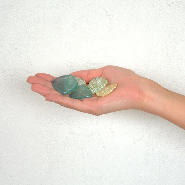 レジンでできたシーグラスのオブジェ 18個入り 置物 フェイクガラス ハンドメイド 手作り 工作 西海岸 ビーチ マリン シー 海 夏 サマー インテリア 雑貨 65930 | ブランド登録なし | 06