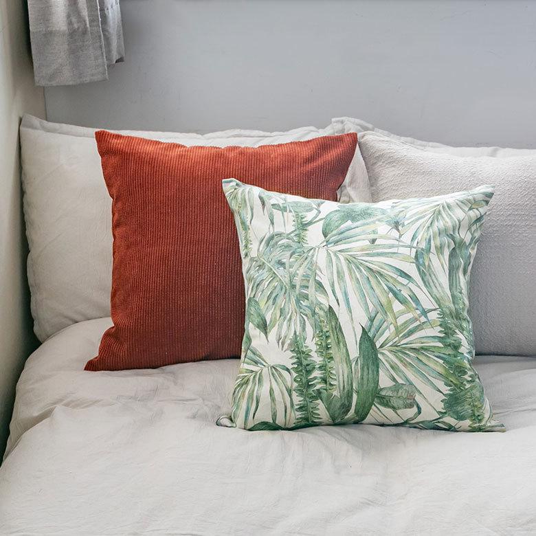 メール便対応 クッション カバー リーフ 柄 洗濯可 洗える ボタニカル おしゃれ  春 夏 秋 冬 トロピカル 西海岸 コースタル ハワイアン リゾート 66200 | ブランド登録なし | 08