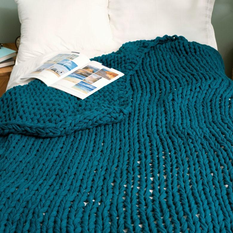 ブランケット 膝掛け ひざ掛け 約140×200cm 大判 ピーコックブルー 手編み チャンキーニット 毛布 ローゲージニット もこもこ ポンチョ 冬 66532-gn | ブランド登録なし | 02
