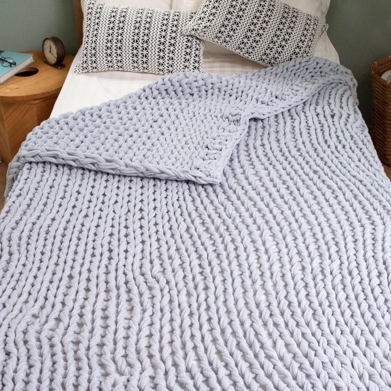 ブランケット 膝掛け ひざ掛け 約140×200cm 大判 ペールブルー 手編み チャンキーニット 毛布 ローゲージニット もこもこ ポンチョ 冬 66532-ig | ブランド登録なし | 02