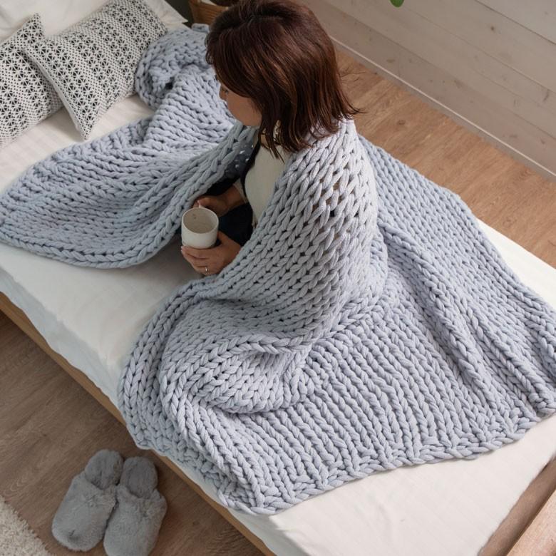 ブランケット 膝掛け ひざ掛け 約140×200cm 大判 ペールブルー 手編み チャンキーニット 毛布 ローゲージニット もこもこ ポンチョ 冬 66532-ig | ブランド登録なし | 09