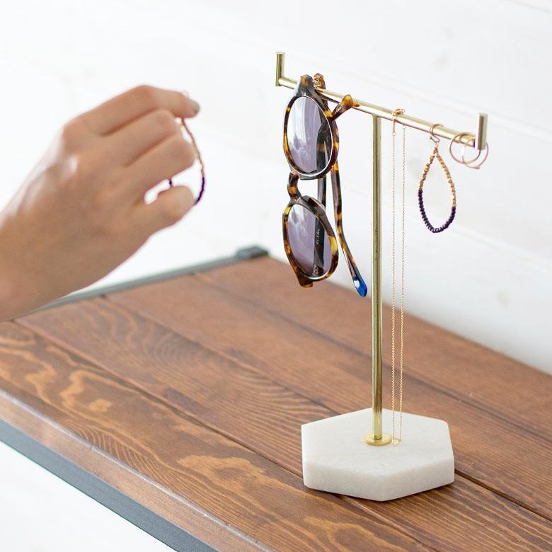 アクセサリースタンド ピアススタンド ネックレス ジュエリー スタンド 大理石 指輪 リング ブレスレット バングル サングラス 眼鏡 ディスプレイ 収納 66582 | ELEMENTS（インテリア） | 03