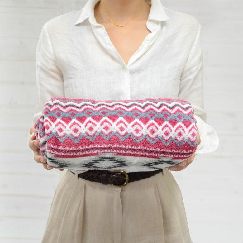 フリースブランケット 約100×140cm ブランケット 膝掛け ひざ掛け 毛布 大判 アズテック柄 おしゃれ 冬 肩掛 ふんわり ポンチョ 66604 | ブランド登録なし | 09