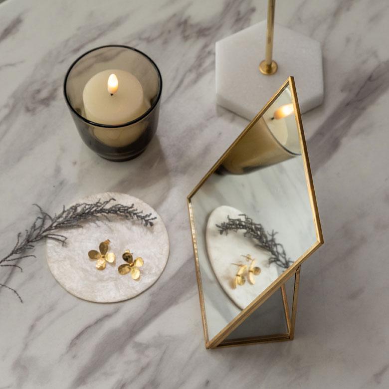 スタンドミラー 鏡 かがみ カガミ ミラー 卓上鏡 テーブル アンティーク調 四角 スクエア Sサイズ 化粧鏡 可愛い メイクアップミラー 軽量 インテリア雑貨 66717 | ELEMENTS（インテリア） | 05