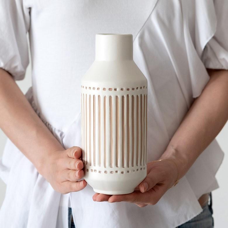 花瓶 フラワーベース 花壺 水入れ可 筒形 セラミック 白 ボトル アンティーク風 モロッカン シャビー シンプル 陶器製 生け花 いけばな 華道 リビング 66722 | ブランド登録なし | 03