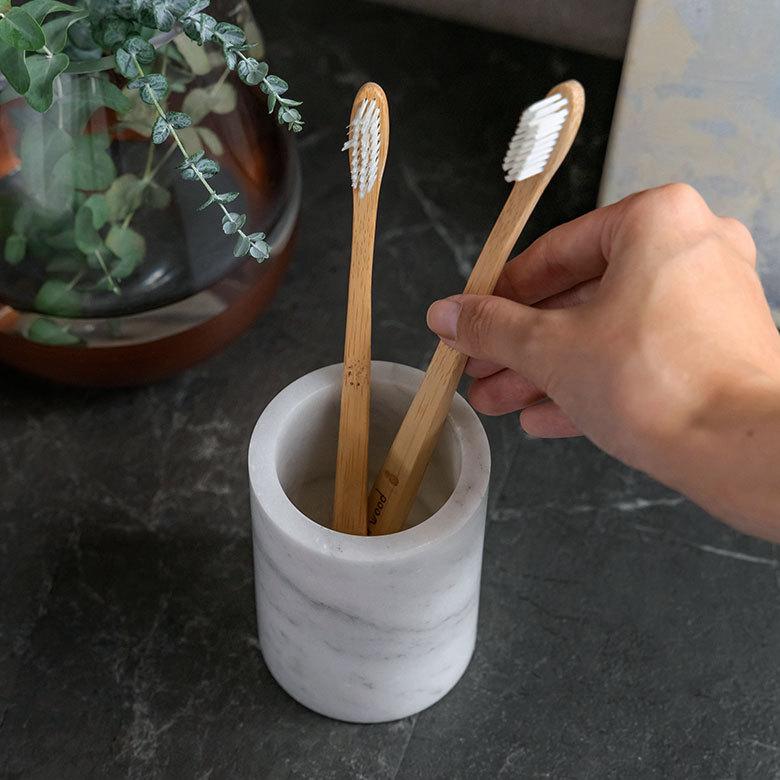 歯ブラシスタンド ホルダー 筒形 天然大理石 マーブル柄 ホワイト 歯ブラシ立て 歯ブラシホルダー ハブラシ スタンド 歯ブラシ置き 容器 66732 | ブランド登録なし | 02