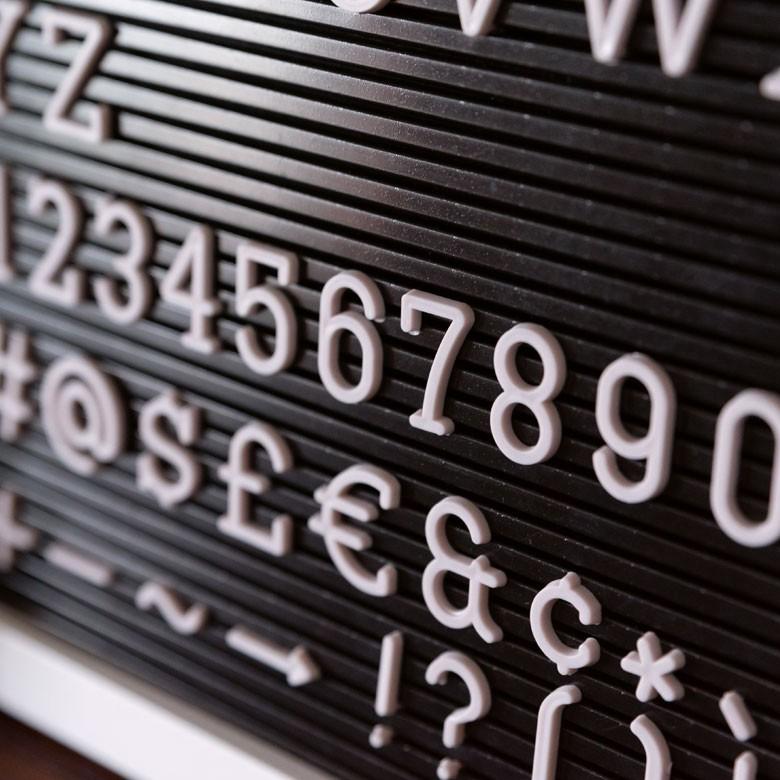 レターボード用文字パーツ アルファベット 英字 数字 191ピース グレー 結婚式 サインボード メッセージボード ウェルカムボード テキストパーツ 66754 | ブランド登録なし | 14