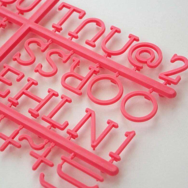 レターボード用文字パーツ アルファベット 英字 数字 191ピース ピンク 結婚式 サインボード メッセージボード ウェルカムボード テキストパーツ 66756 | ブランド登録なし | 02