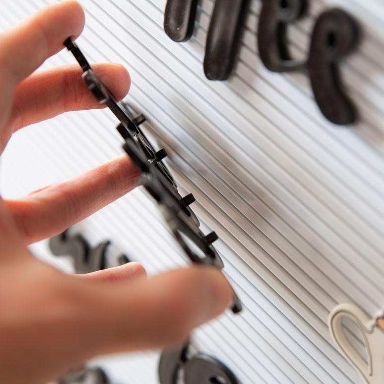 レターボード用文字パーツ 4種 英語 筆記体 ブラック サインボード メッセージボード ウェルカムボード テキストパーツ 66761 | ELEMENTS（インテリア） | 05