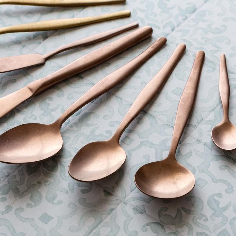 スプーン ディナースプーン マット ローズゴールド  つや消し ステンレス テーブルセッティング アンティーク ヴェリーノ キッチン用品 結婚祝 食洗機対応 66835 | ELEMENTS（インテリア） | 02