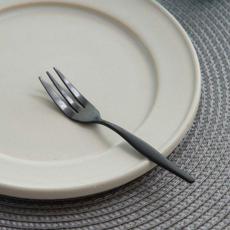 フォーク ケーキフォーク マット ブラック 黒 つや消し ステンレス テーブルセッティング ヴェリーノ キッチン用品 結婚祝 食洗機対応 66987 | ELEMENTS（インテリア） | 02