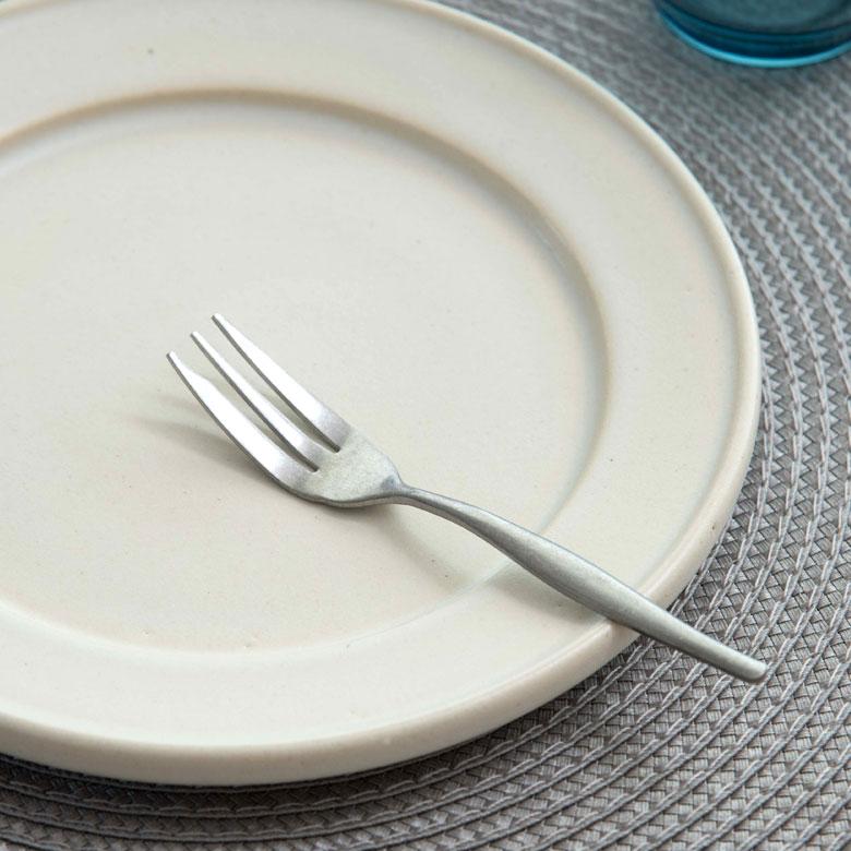 フォーク ケーキフォーク マット シルバー色 銀色 つや消し ステンレス テーブルセッティング ヴェリーノ キッチン用品 結婚祝 食洗機対応 66989 | ELEMENTS（インテリア） | 02