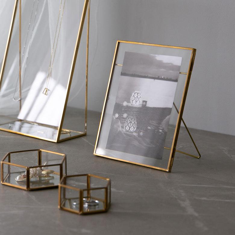 フォトフレーム 2L  縦 ガラス 真鍮 ケース アクセサリー 収納 写真 たて 入れ フォト メニュー スタンド ディスプレイ アンティーク 風 おしゃれ 67051 | ELEMENTS（インテリア） | 12