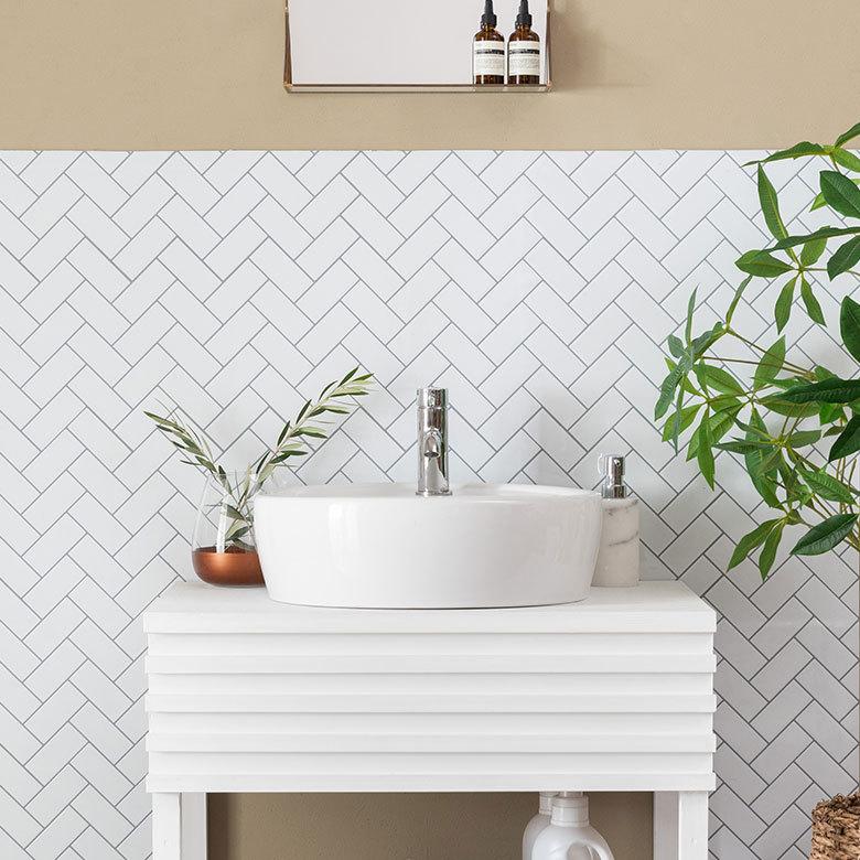 タイル シール ヘリンボーン 1枚 ホワイト 白 メトロ モザイク 壁紙 防水 リメイク シート ウォール ステッカー 簡単 壁面 DIY カット  おしゃれ 67074-wh | ELEMENTS（インテリア） | 02