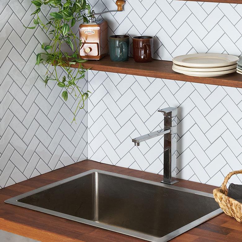 タイル シール ヘリンボーン 1枚 ホワイト 白 メトロ モザイク 壁紙 防水 リメイク シート ウォール ステッカー 簡単 壁面 DIY カット  おしゃれ 67074-wh | ELEMENTS（インテリア） | 03