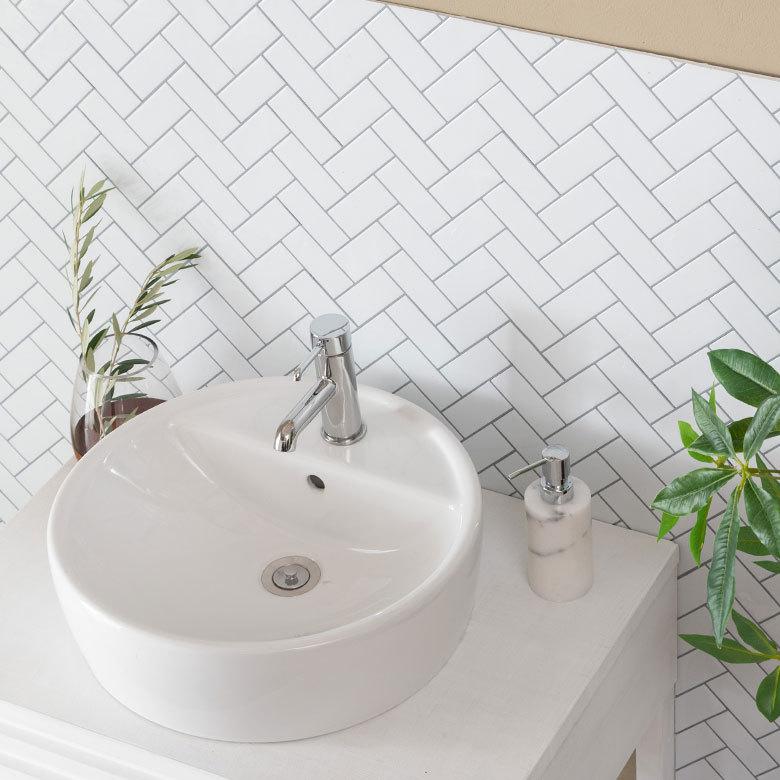 タイル シール ヘリンボーン 1枚 ホワイト 白 メトロ モザイク 壁紙 防水 リメイク シート ウォール ステッカー 簡単 壁面 DIY カット  おしゃれ 67074-wh | ELEMENTS（インテリア） | 05