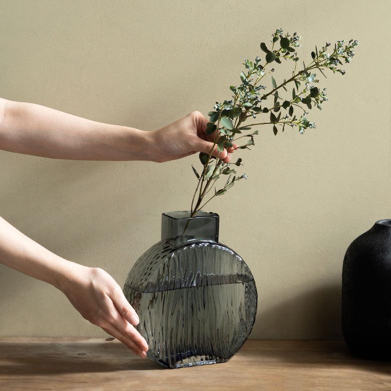 フラワー ベース おしゃれ ガラス クリアグレー ラウンド インテリア 最大開口部7.5cm ボトル型 アレンジ 花びん 花器 生花 ドライ 西海岸 ビーチ 67107 | ブランド登録なし | 03